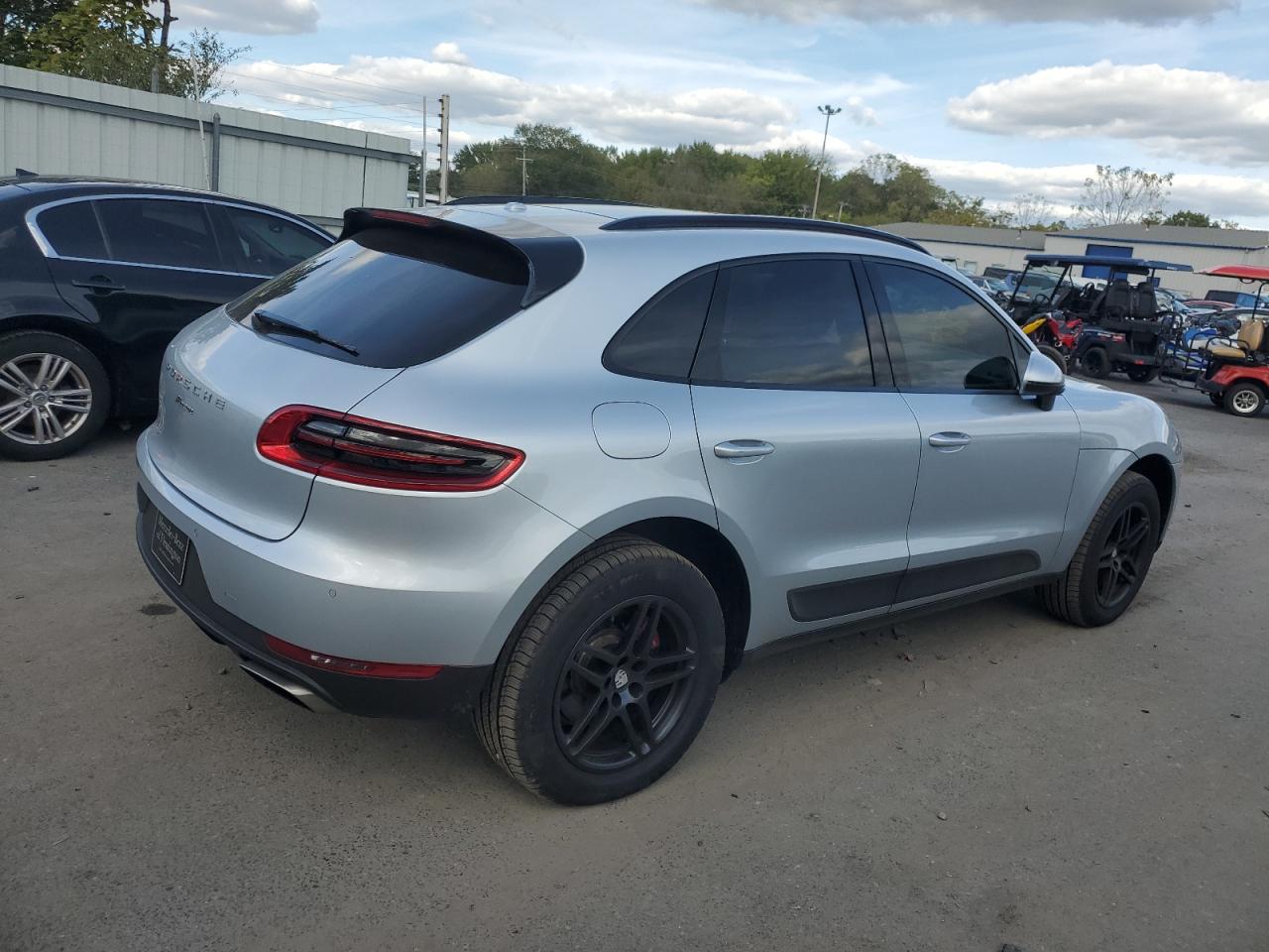 2017 PORSCHE MACAN