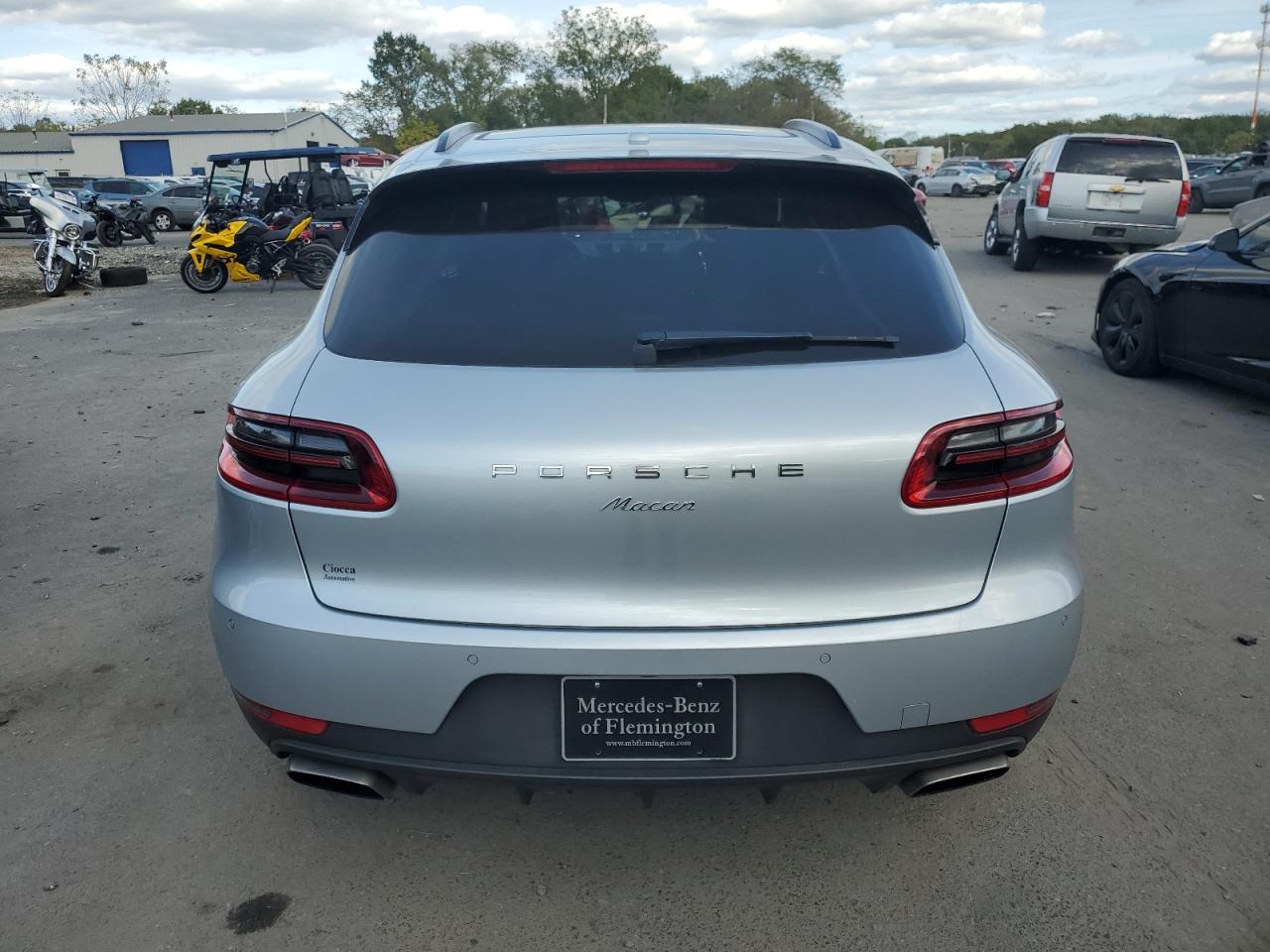 2017 PORSCHE MACAN