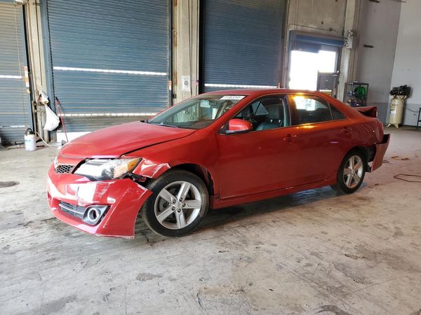 2012 TOYOTA CAMRY