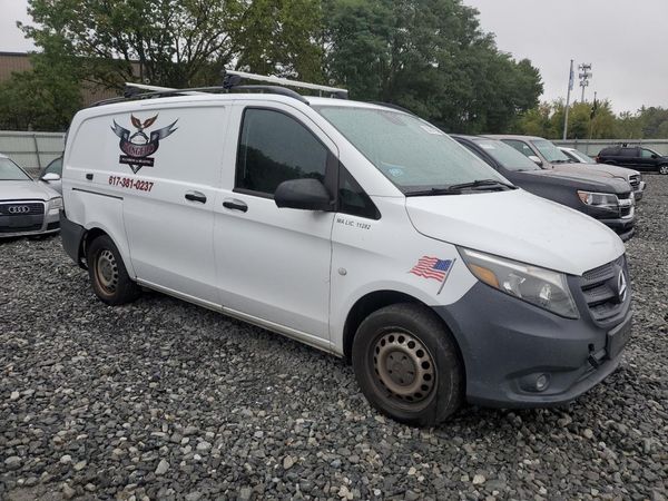 2016 MERCEDES-BENZ METRIS