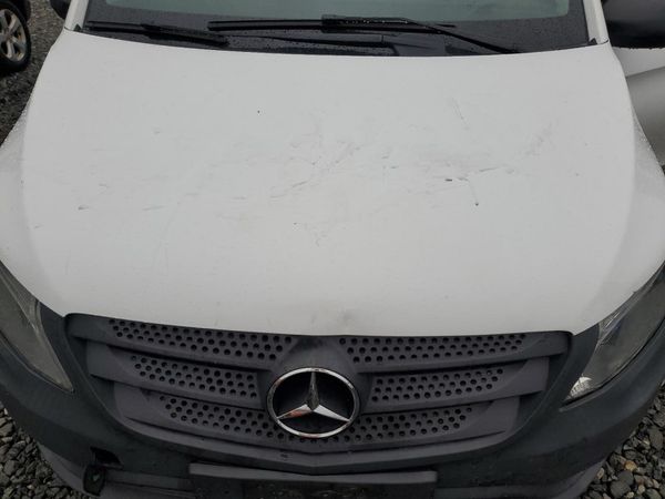 2016 MERCEDES-BENZ METRIS