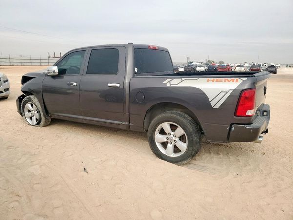 2014 RAM 1500 ST CREW CAB 4X2
