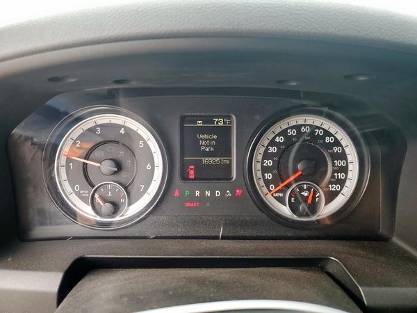 2014 RAM 1500 ST CREW CAB 4X2