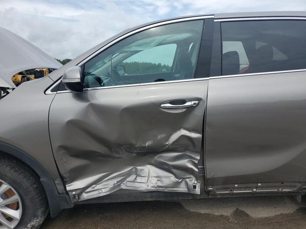 2017 KIA SORENTO L, LX