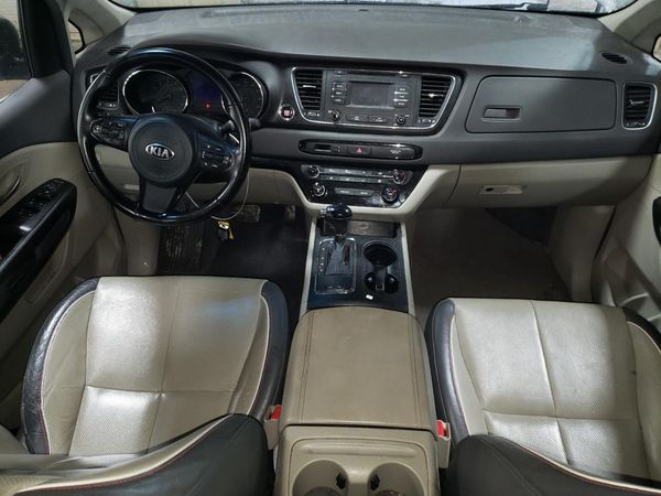 2016 KIA SEDONA