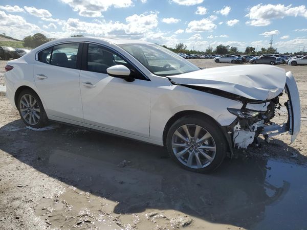 2025 MAZDA 3 Preferred Package