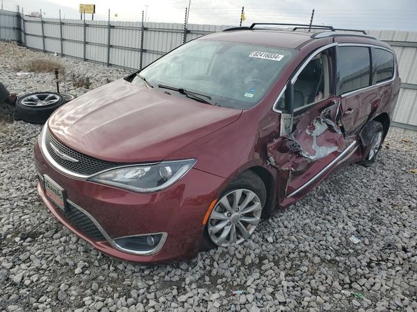 2019 CHRYSLER PACIFICA