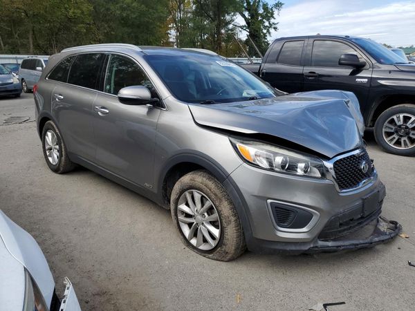 2017 KIA SORENTO L, LX