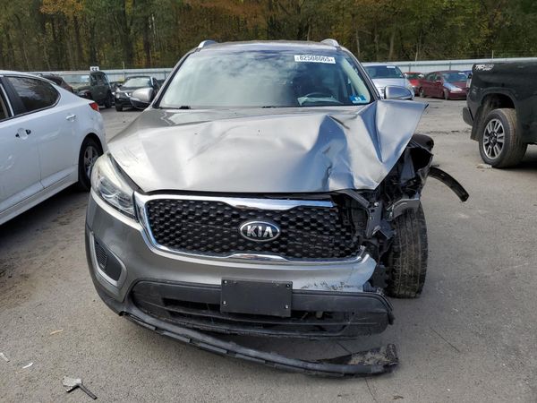 2017 KIA SORENTO L, LX