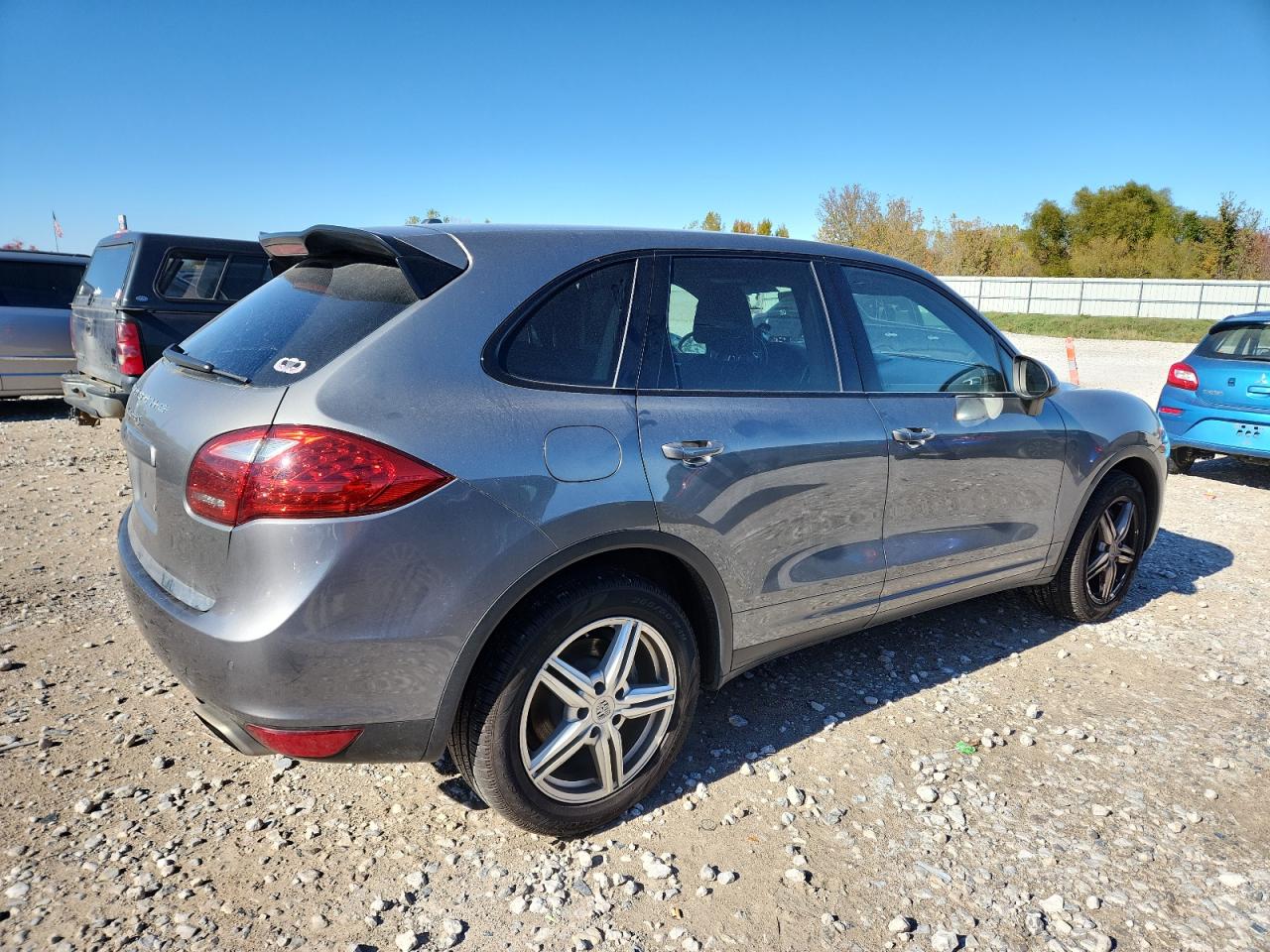 2014 PORSCHE CAYENNE