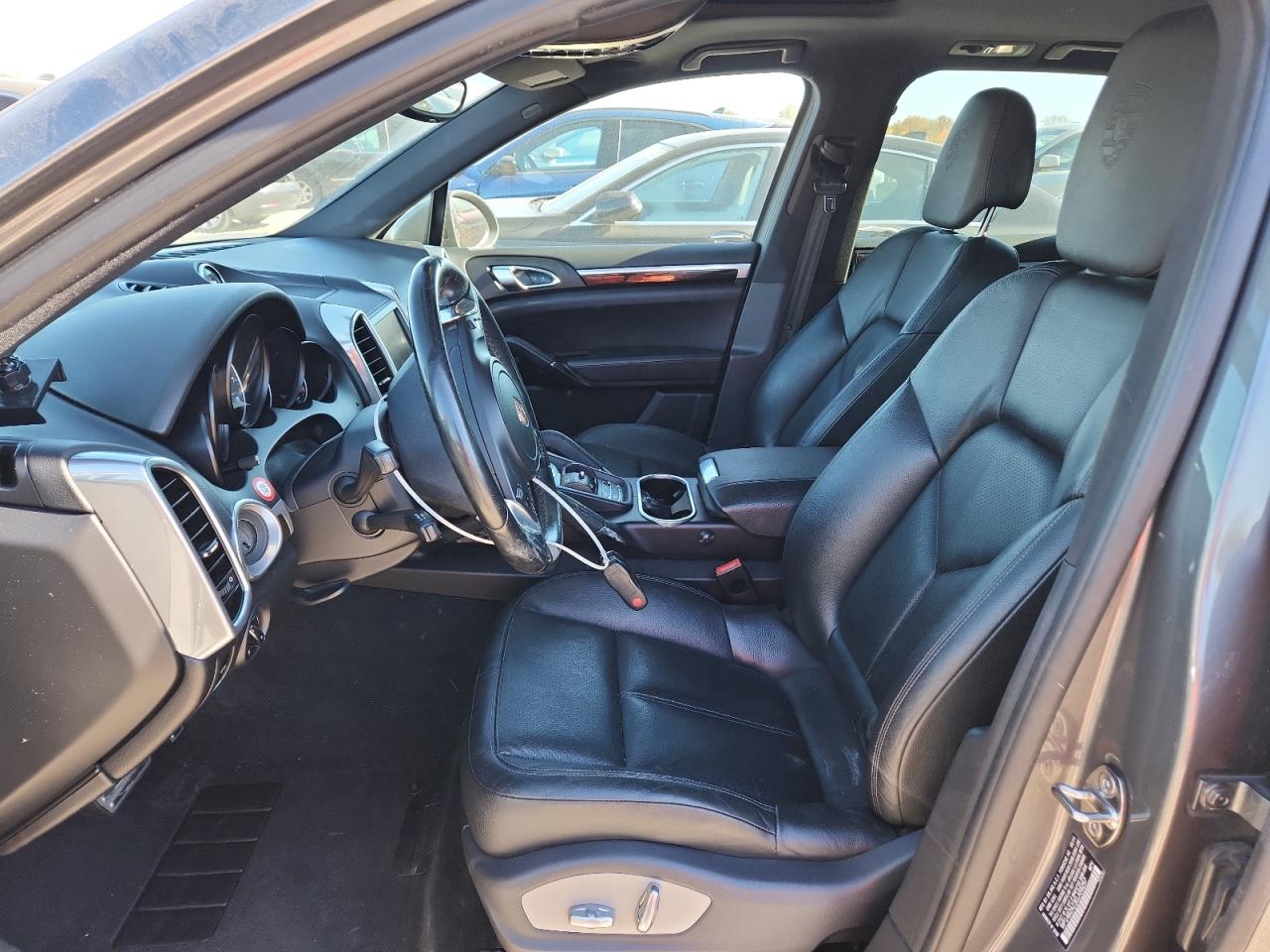 2014 PORSCHE CAYENNE