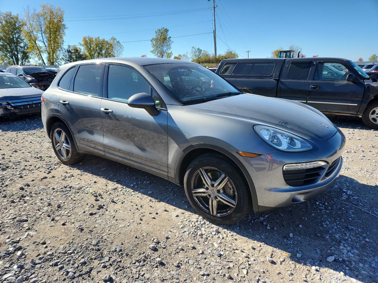 2014 PORSCHE CAYENNE