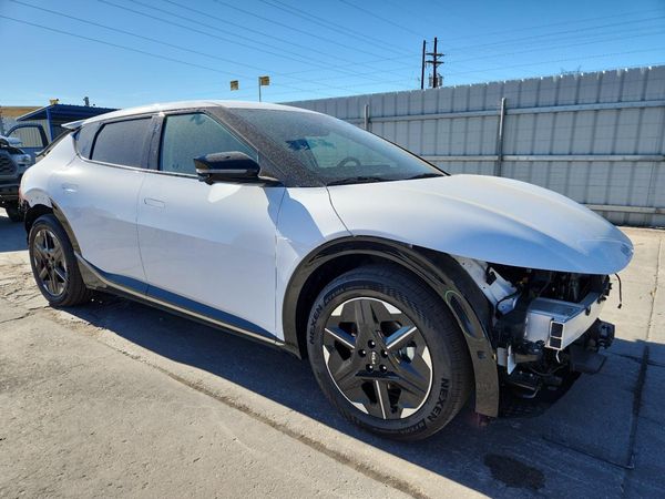 2025 KIA EV6