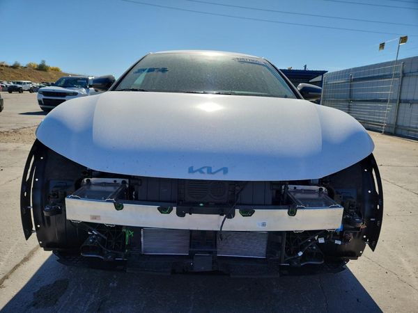 2025 KIA EV6