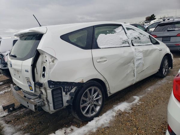 2016 TOYOTA PRIUS