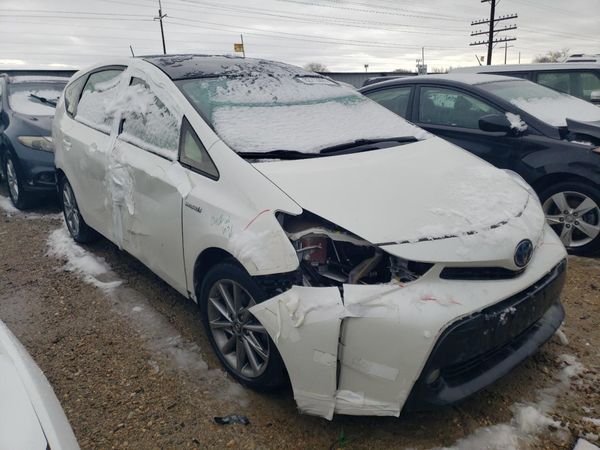2016 TOYOTA PRIUS