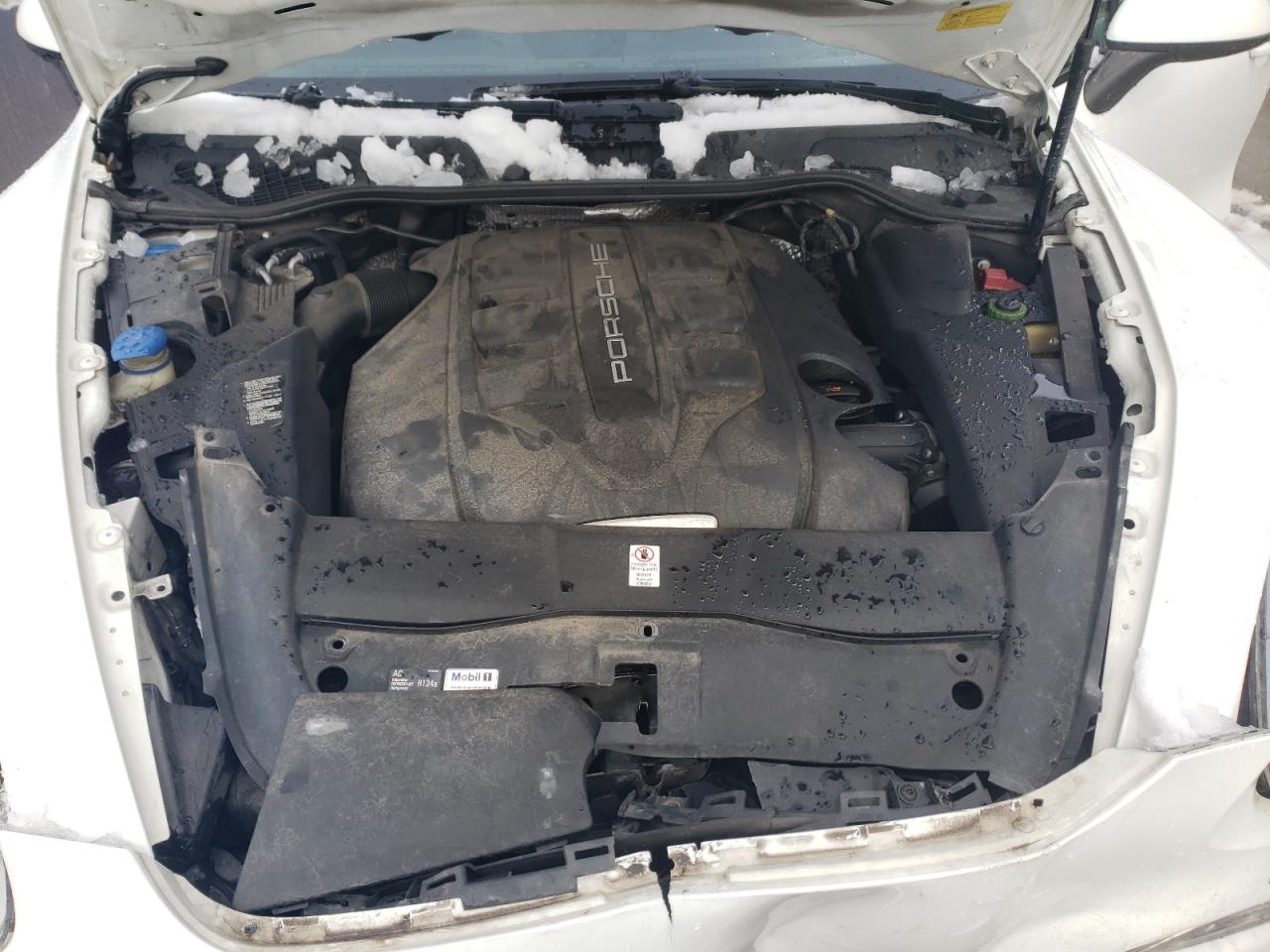 2013 PORSCHE CAYENNE