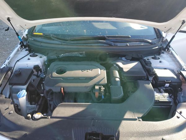 2016 HYUNDAI SONATA — Engine bay
