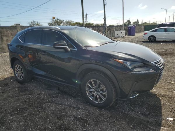 2021 LEXUS NX 300 Comfort — Passenger 3/4
