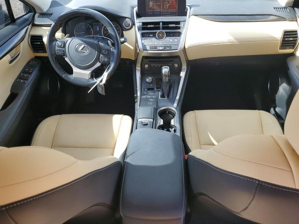 2021 LEXUS NX 300 Comfort — CKPT