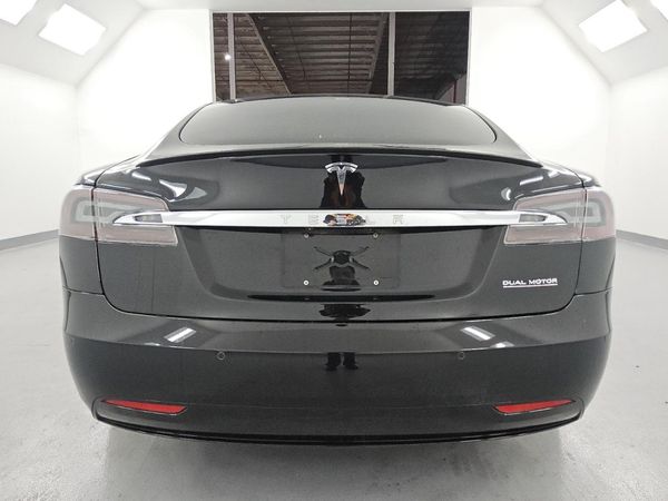 2020 TESLA MODEL S