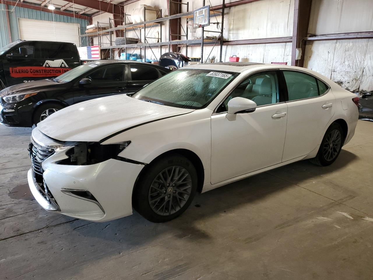 2018 LEXUS ES