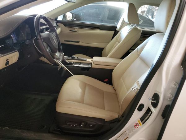 2018 LEXUS ES