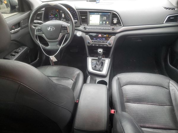 2017 HYUNDAI ELANTRA