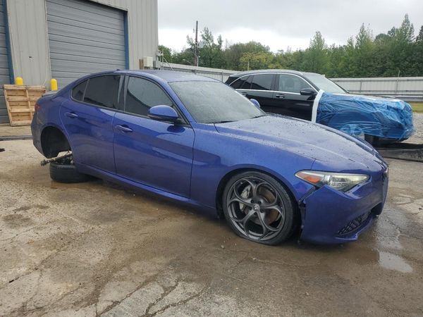 2022 ALFA ROMEO GIULIA