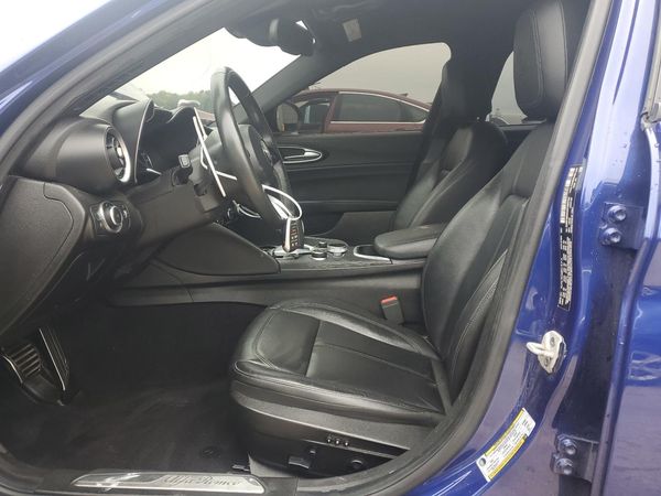 2022 ALFA ROMEO GIULIA