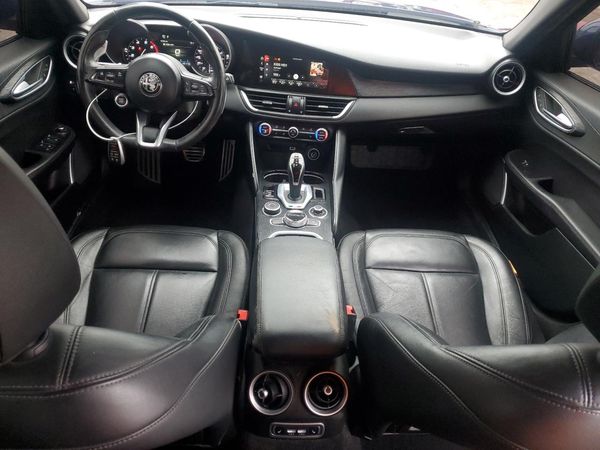 2022 ALFA ROMEO GIULIA