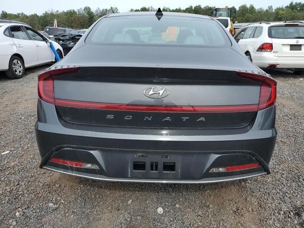 2022 HYUNDAI SONATA SE