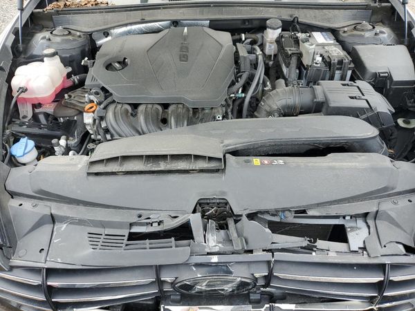 2022 HYUNDAI SONATA SE