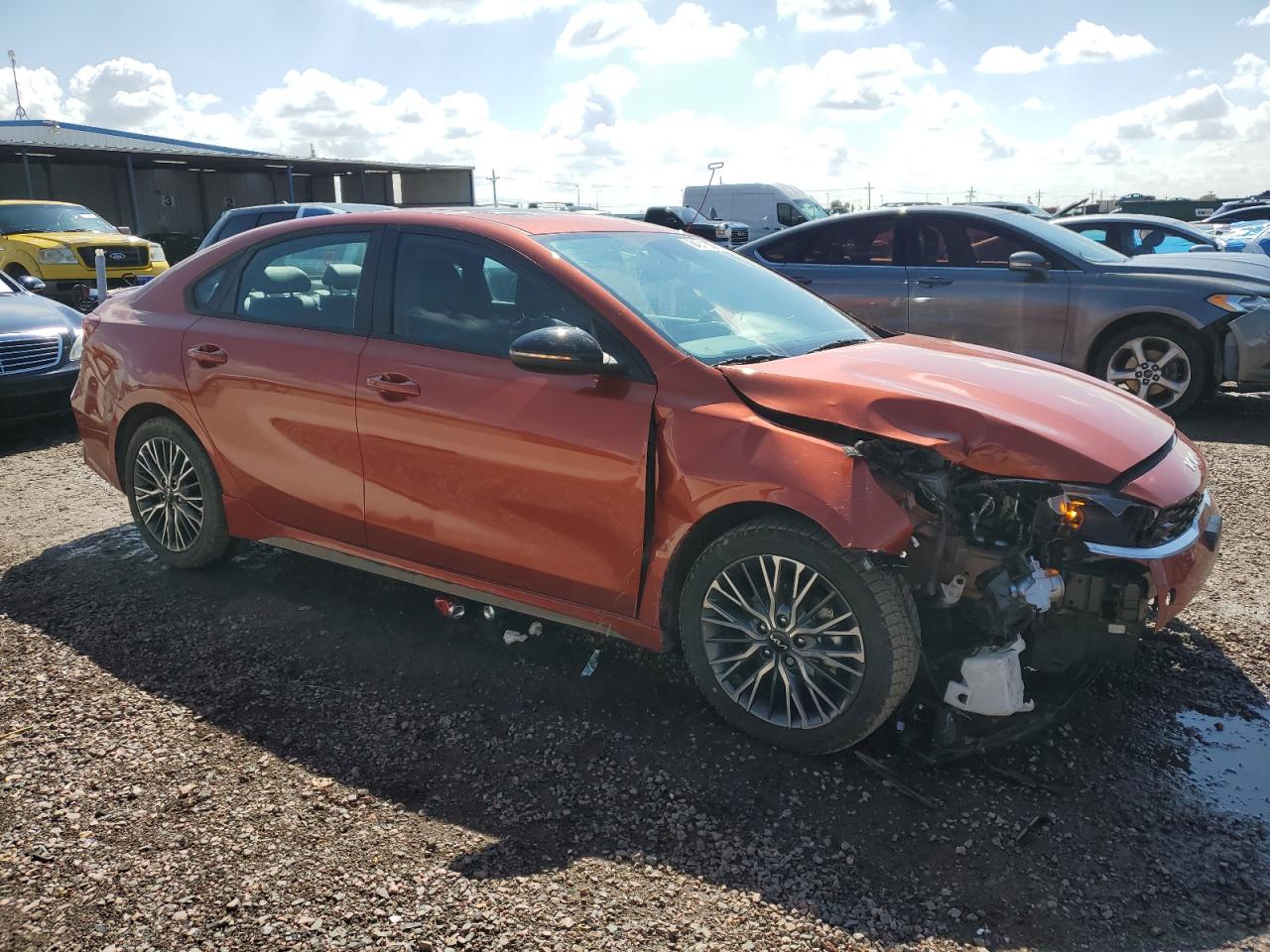 2023 KIA FORTE GT LINE