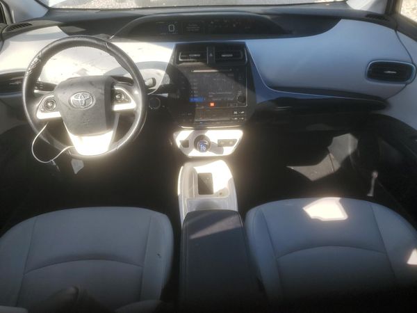 2017 TOYOTA PRIUS
