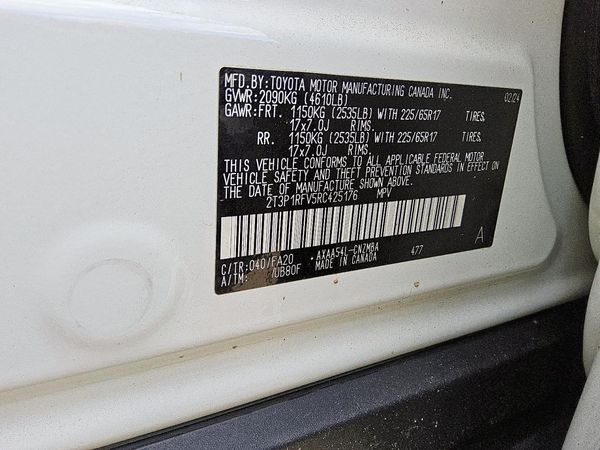2024 TOYOTA RAV4 XLE
