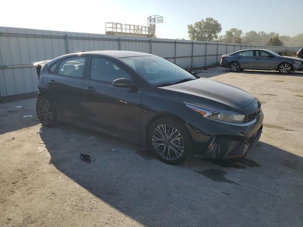 2024 KIA FORTE GT Line
