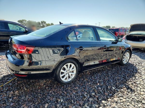 2017 VOLKSWAGEN JETTA SE