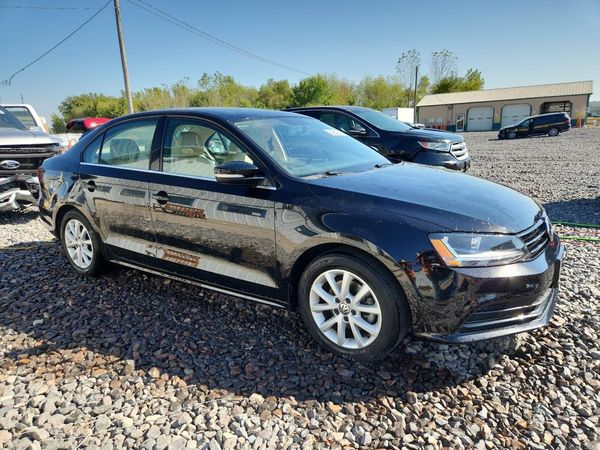 2017 VOLKSWAGEN JETTA SE