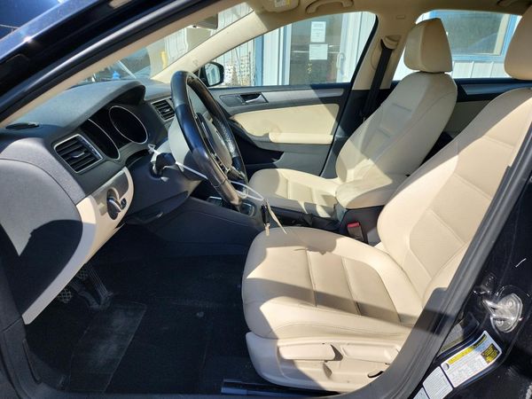 2017 VOLKSWAGEN JETTA SE