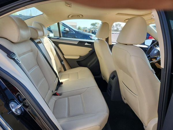 2017 VOLKSWAGEN JETTA SE