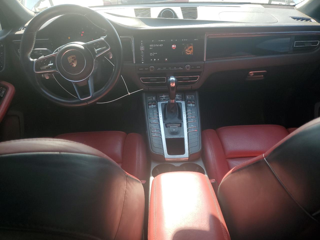 2020 PORSCHE MACAN