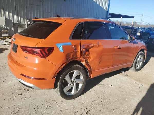 2021 AUDI Q3 quattro Premium