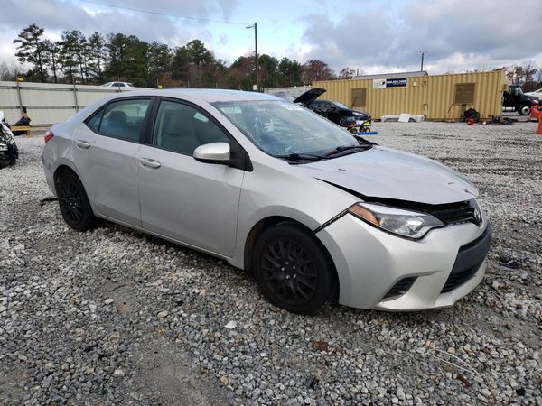 2015 TOYOTA COROLLA