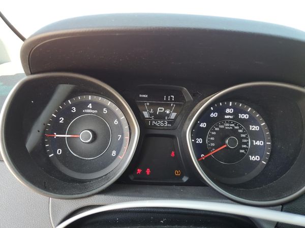 2016 HYUNDAI ELANTRA