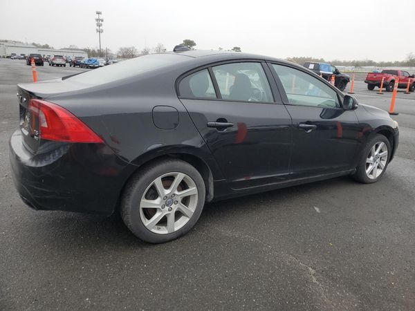 2014 VOLVO S60