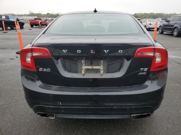2014 VOLVO S60
