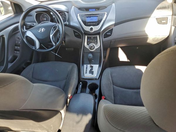 2012 HYUNDAI ELANTRA