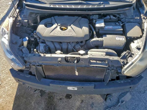 2012 HYUNDAI ELANTRA