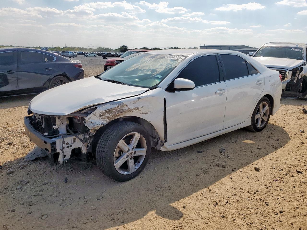 2014 TOYOTA CAMRY